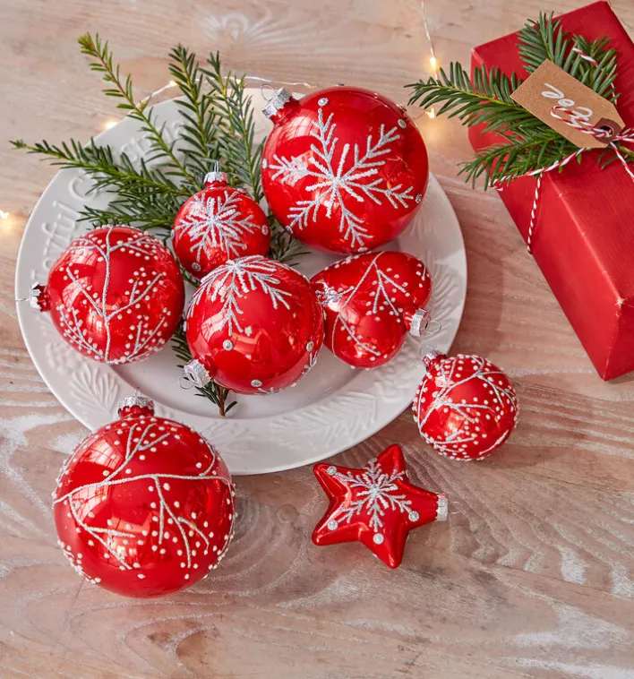 casaNOVA Weihnachtskugel I NORDISCHER WINTER 8 cm rot /weiß