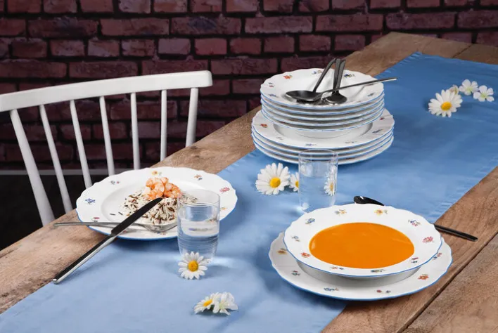 Seltmann Weiden Butterplatte mit Deckel SONATE NOSTALGIE Weiß mit Streublumendekor